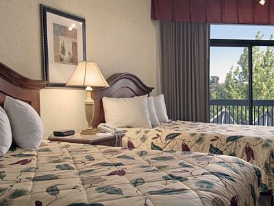 Red Lion Downtowner Hotel 3*